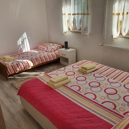 Apartments Sertic 4 Stars Poljanak Exterior photo