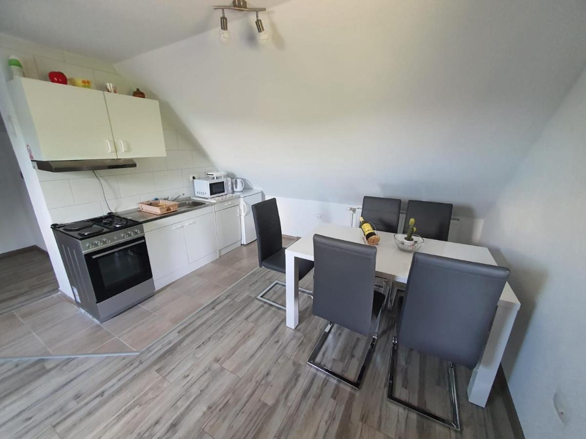 Sertic Apartment Poljanak